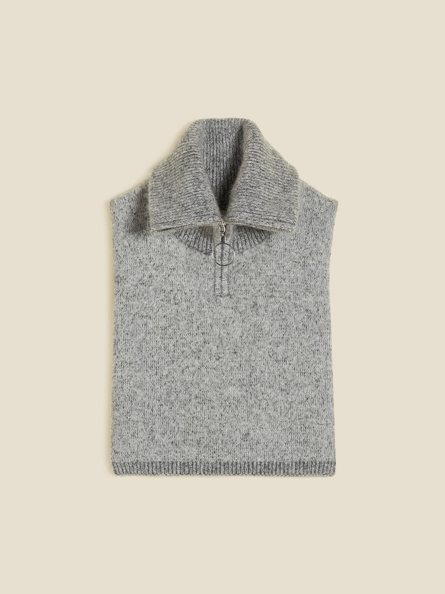 Tine Knit Zip Bib