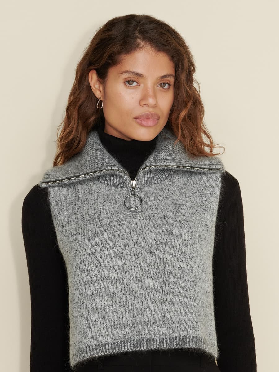 Tine Knit Zip Bib