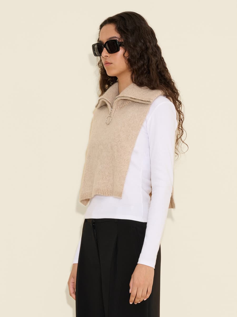 Tine Knit Zip Bib