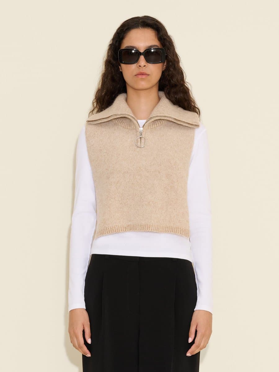 Tine Knit Zip Bib