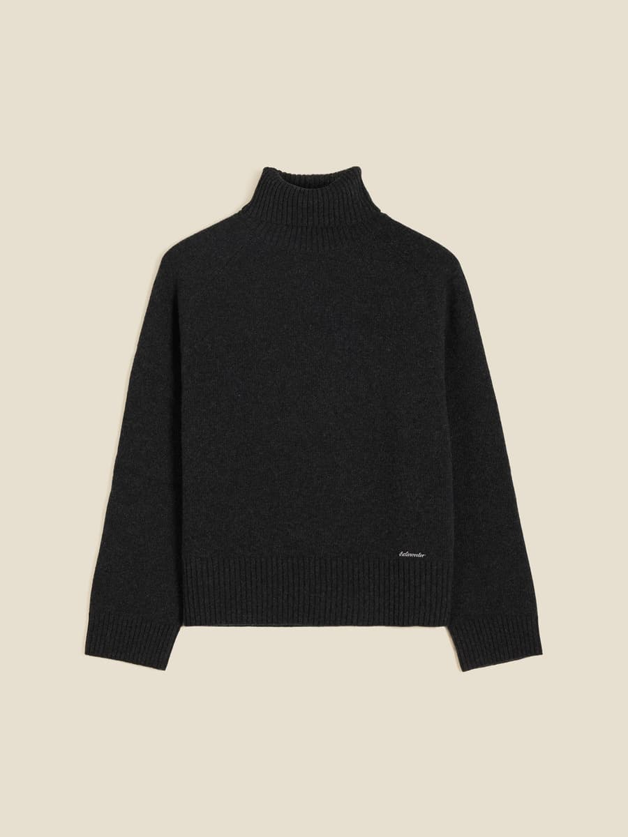 W. Lambswool Knit Turtle