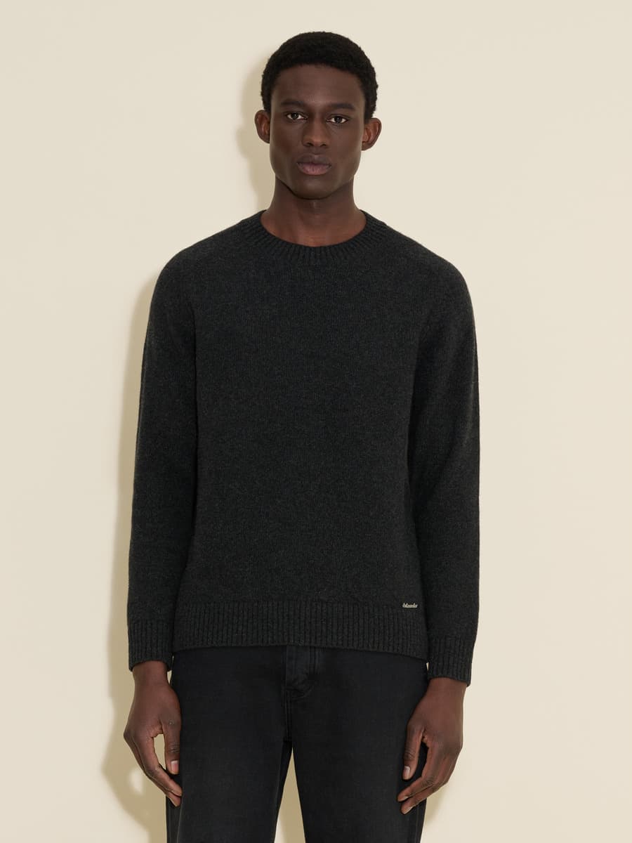 M. Lambswool Knit Crew